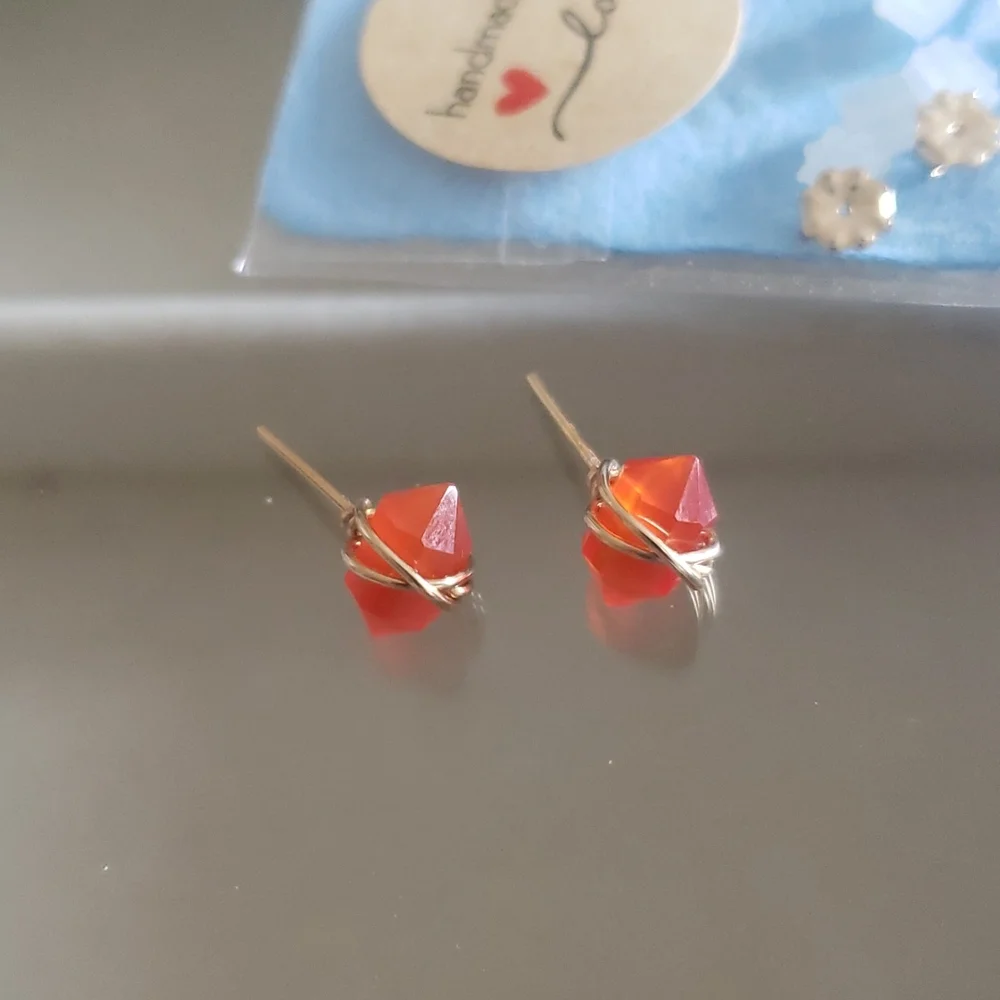 Earings - Picture 2 of 3